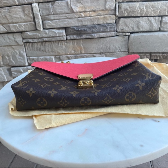 SOLD Louis Vuitton Pallas Chain Monogram Dahlia Envelope Shoulder Bag - Picture 11 of 16